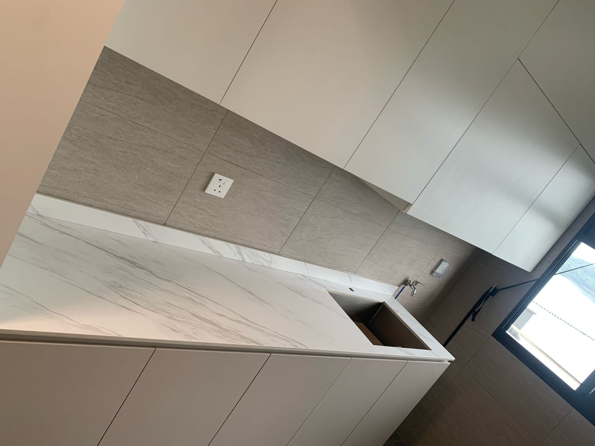 HDB kitchen renovation - quartz top 4
